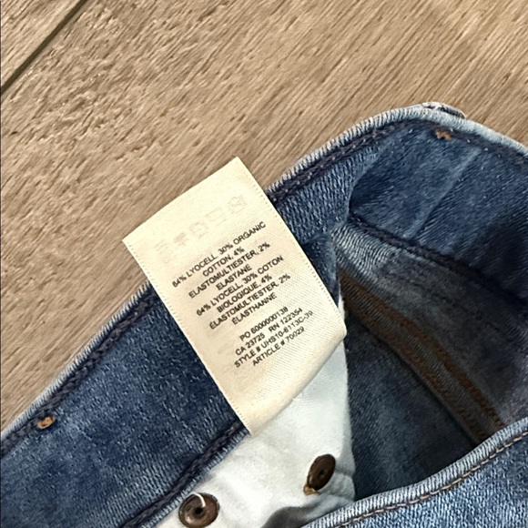 Aritzia Denim Forum Nico mid rise skinny crop 26 - Picture 5 of 5
